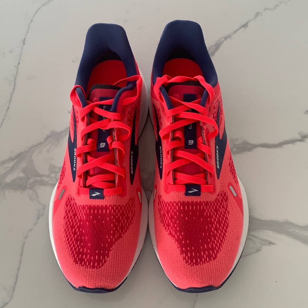 Brooks athletic running shoes brand new never worn. No box or tag. Cost $80+